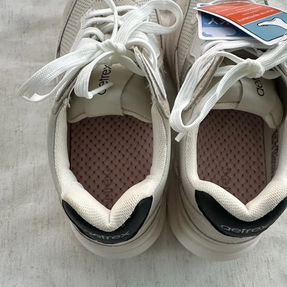 Aetrex Emily Lace Up Sneaker 7.5-8